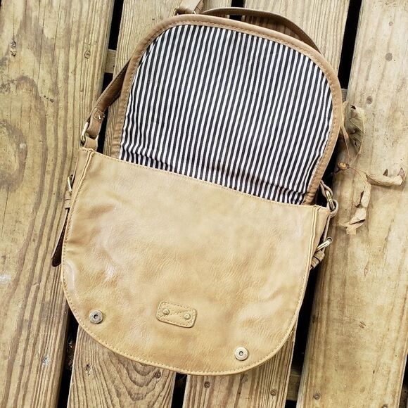 Charming Charlie Medium Crossbody Tan 11x9 - Picture 8 of 8